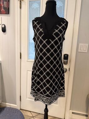 White House Black Market Black and White Chain-Print Midi Dress
